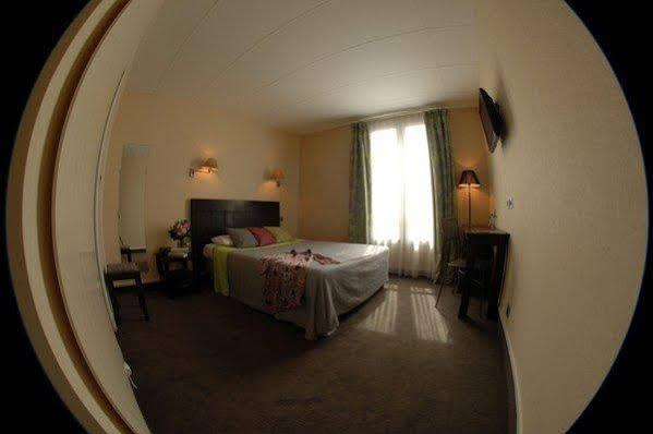 Carladez Cambronne Hotel