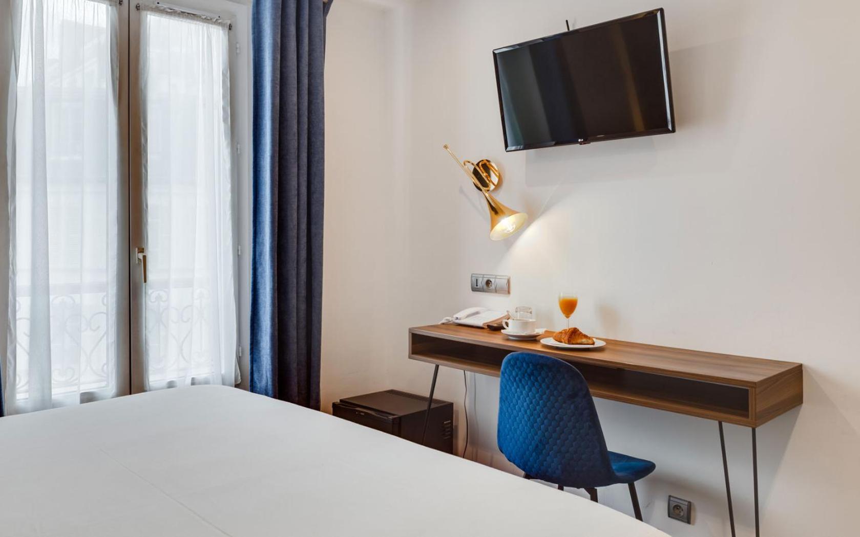 Carladez Cambronne Paris