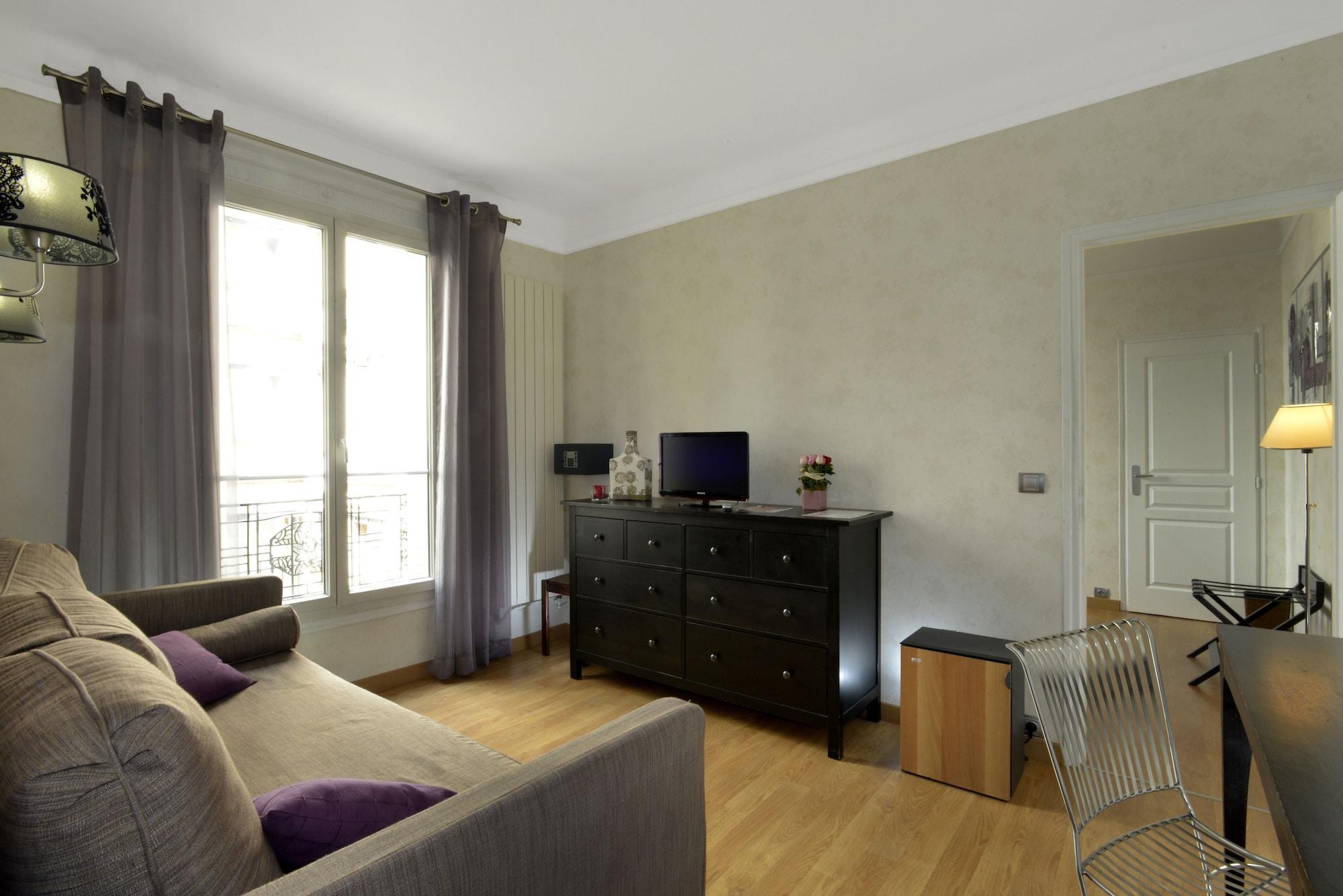 Hotel Carladez Cambronne Parigi