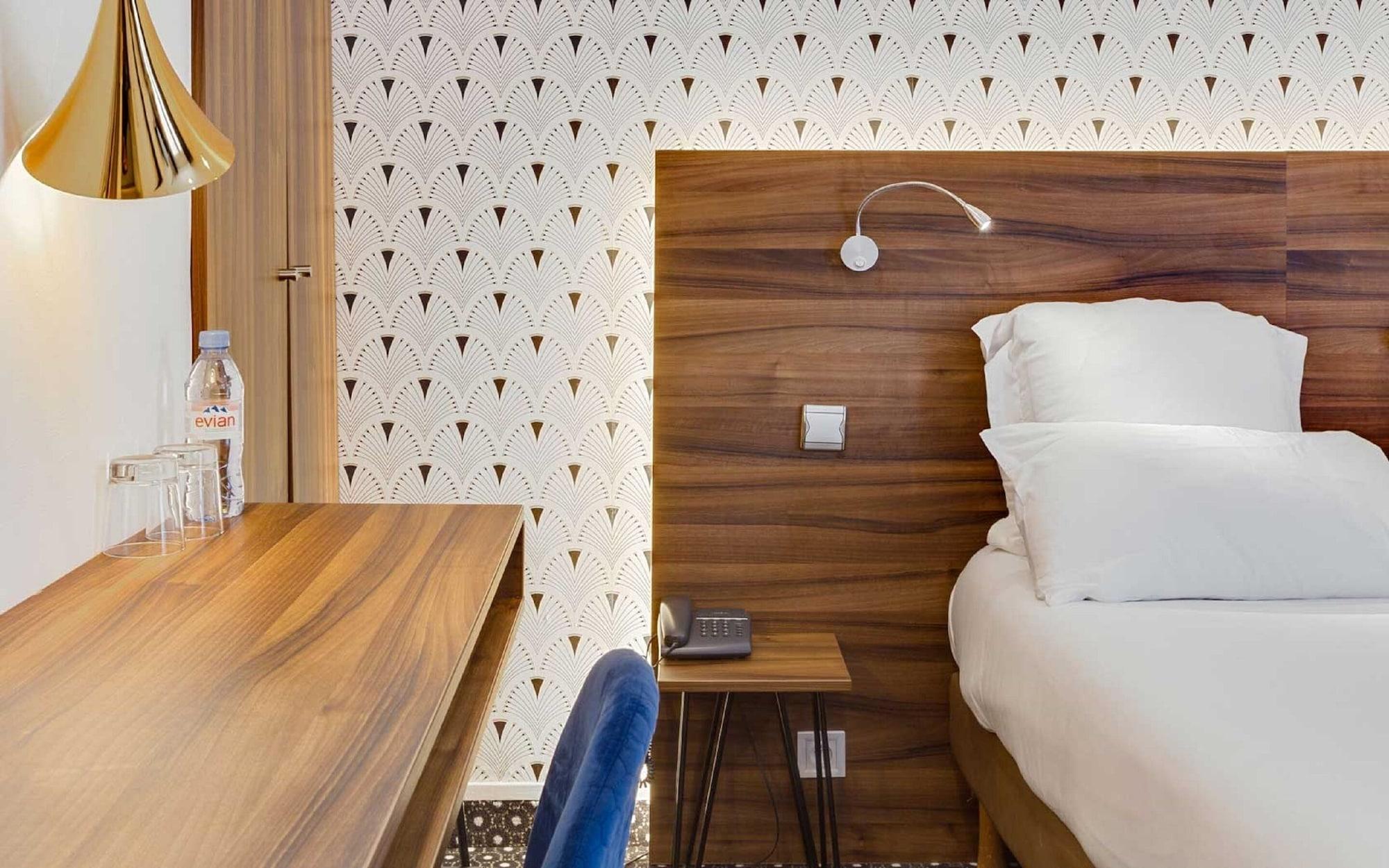 Hotel Carladez Cambronne Parigi