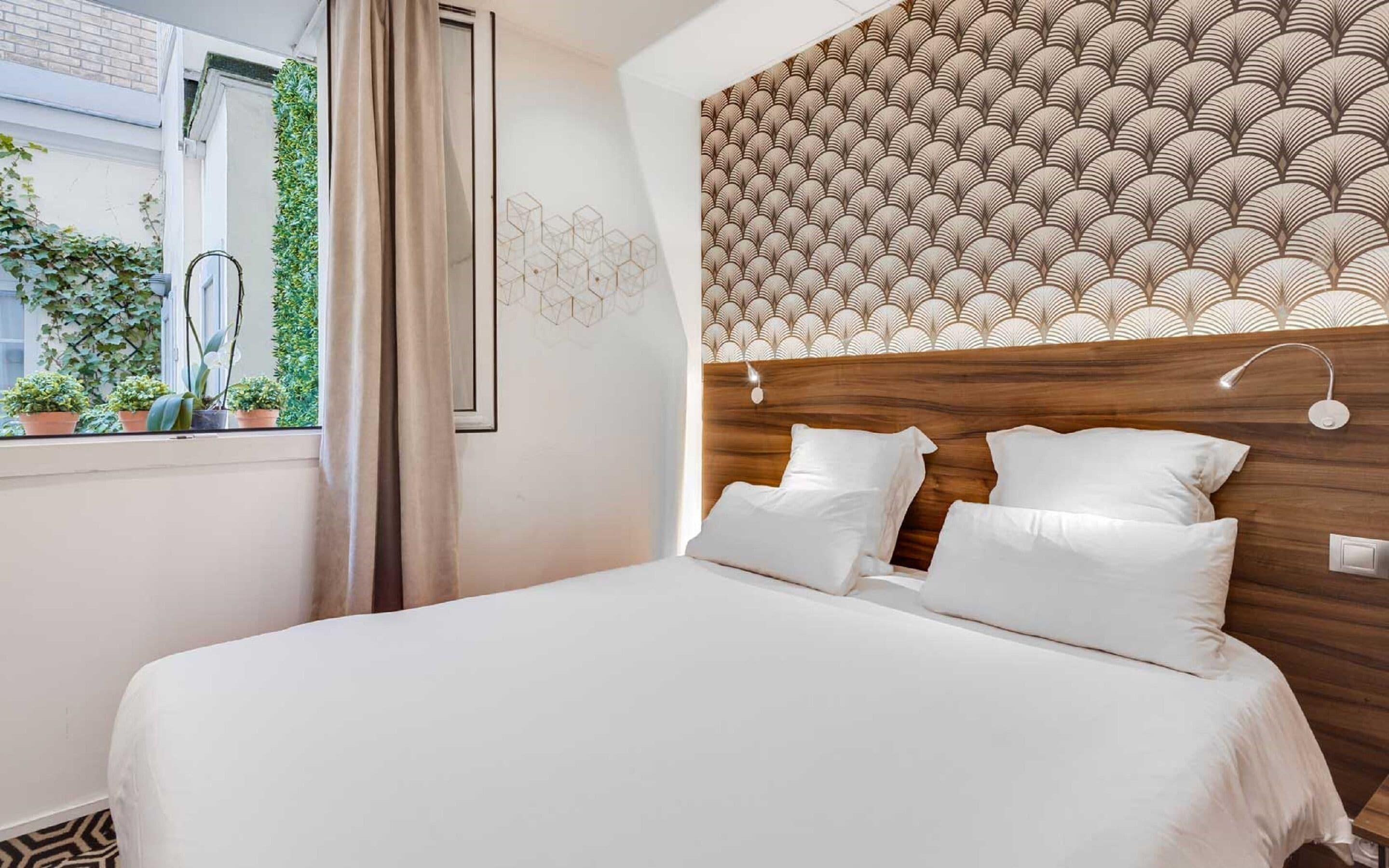Carladez Cambronne Hotel