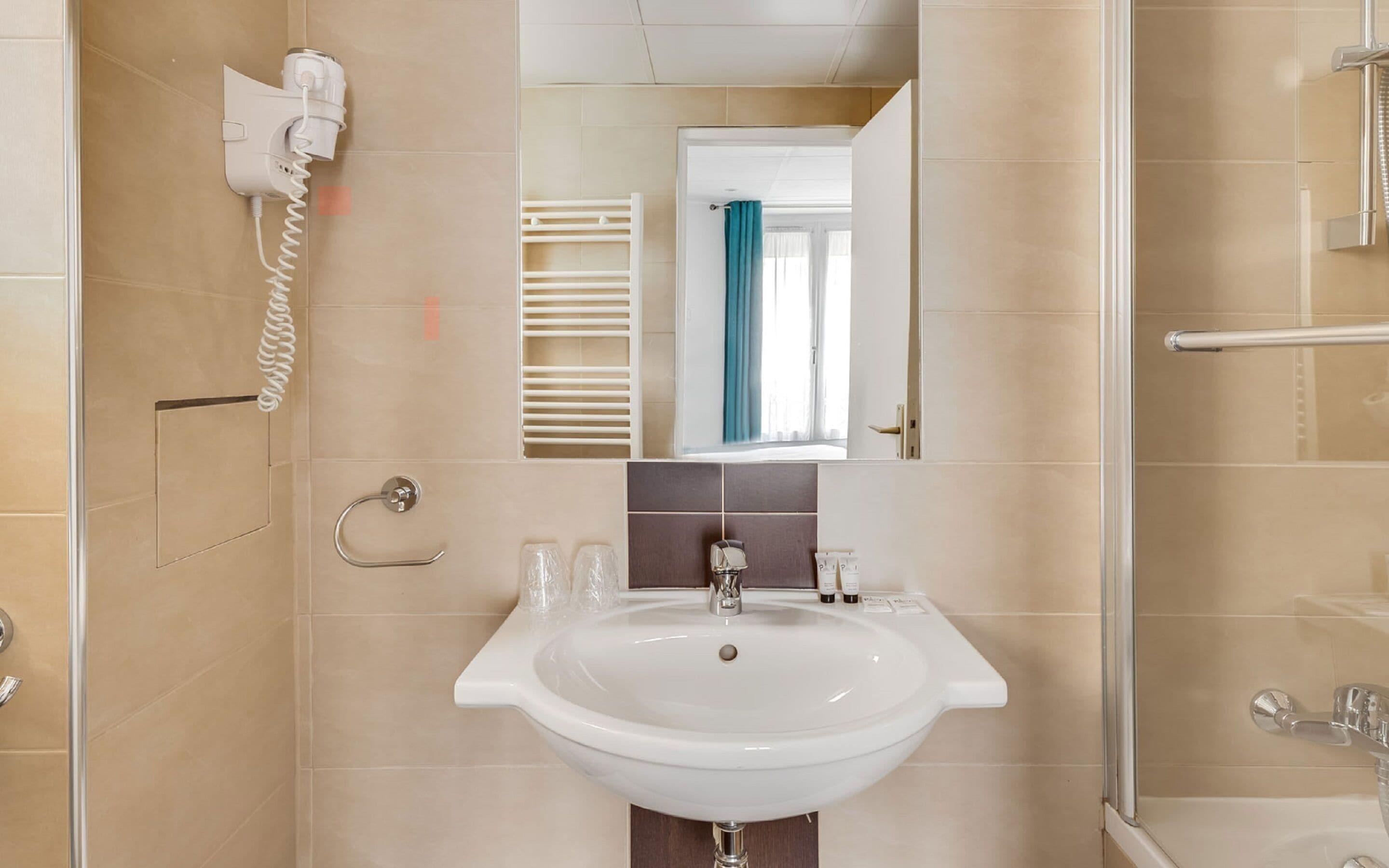 Carladez Cambronne Hotel 3*