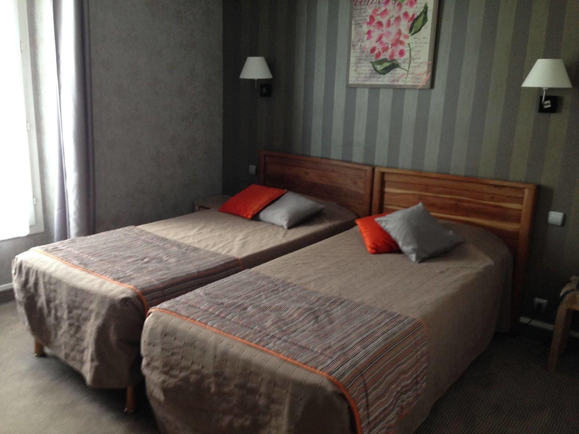 Carladez Cambronne 3* Parigi