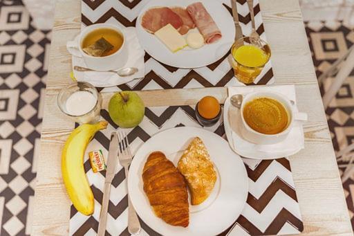 Carladez Cambronne Hotel 3*