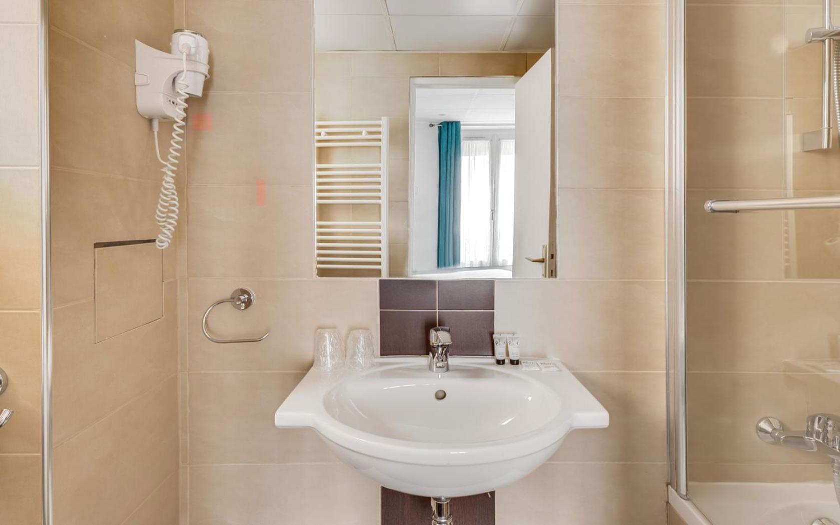 Carladez Cambronne 3*